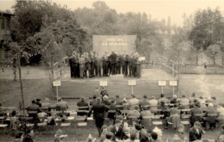 Geschichte-Parkgaststätte-und-Park-Laucha-05 Veranstaltung im Park Laucha, Ende der 50er Jahre auf der Tanzbühne